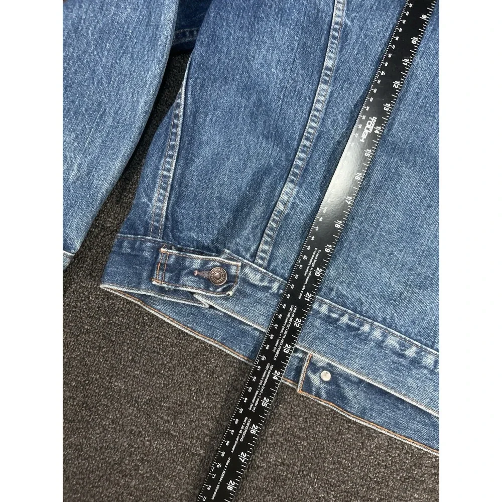 Levis thanks taking